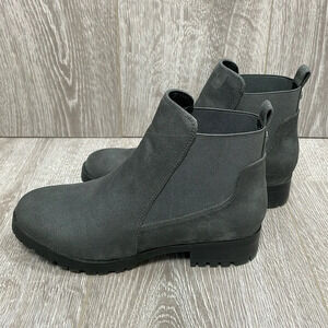Nine West Oh La La Chelsea Ankle Boot Gray Faux Suede 6M